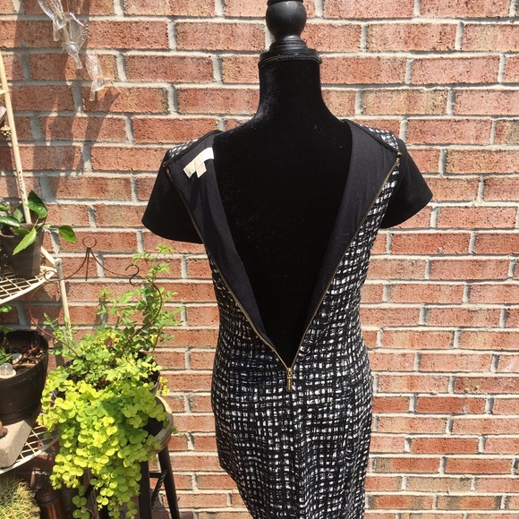 ✅SOLD Michael Kors sheath dress gold zipper details - Picture 6 of 6
